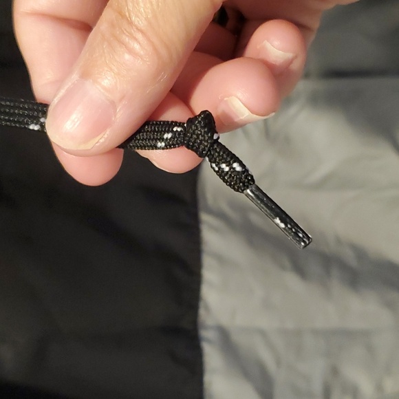 Wake Forest Light wind breaker by Columbia Size M (48) - Picture 3 of 7